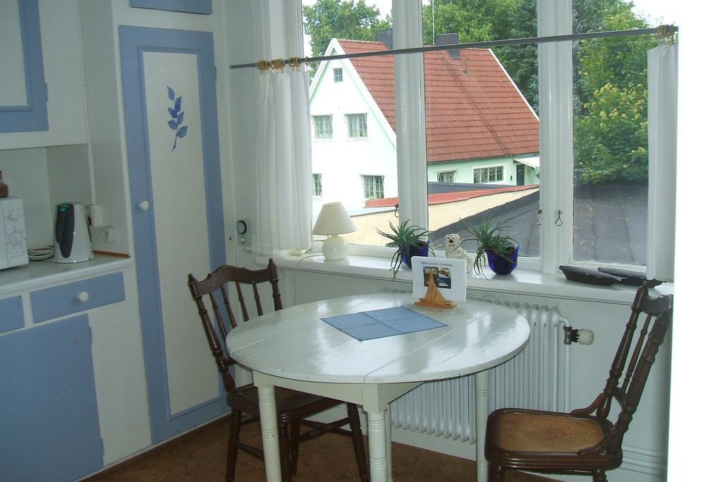 牧师住宅膳食公寓 Töreboda 外观 照片