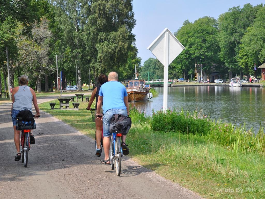 牧师住宅膳食公寓 Töreboda 外观 照片